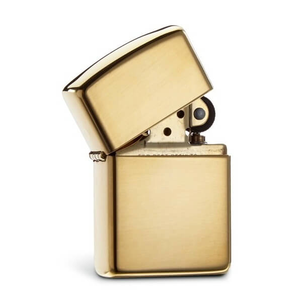 20 mooie en creatieve producten onder $20 19 Zippo Armor High Polish Brass Lighter